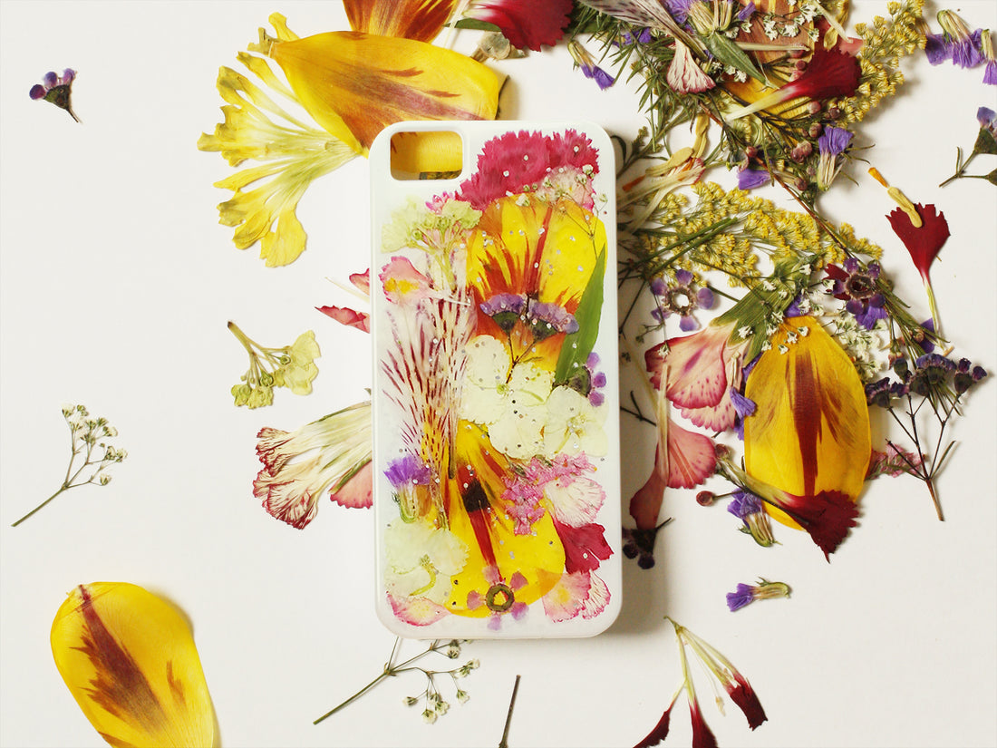 DIY Pressed Flower iPhone Case