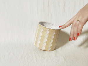 Wavy Cup - Small Pattern - White