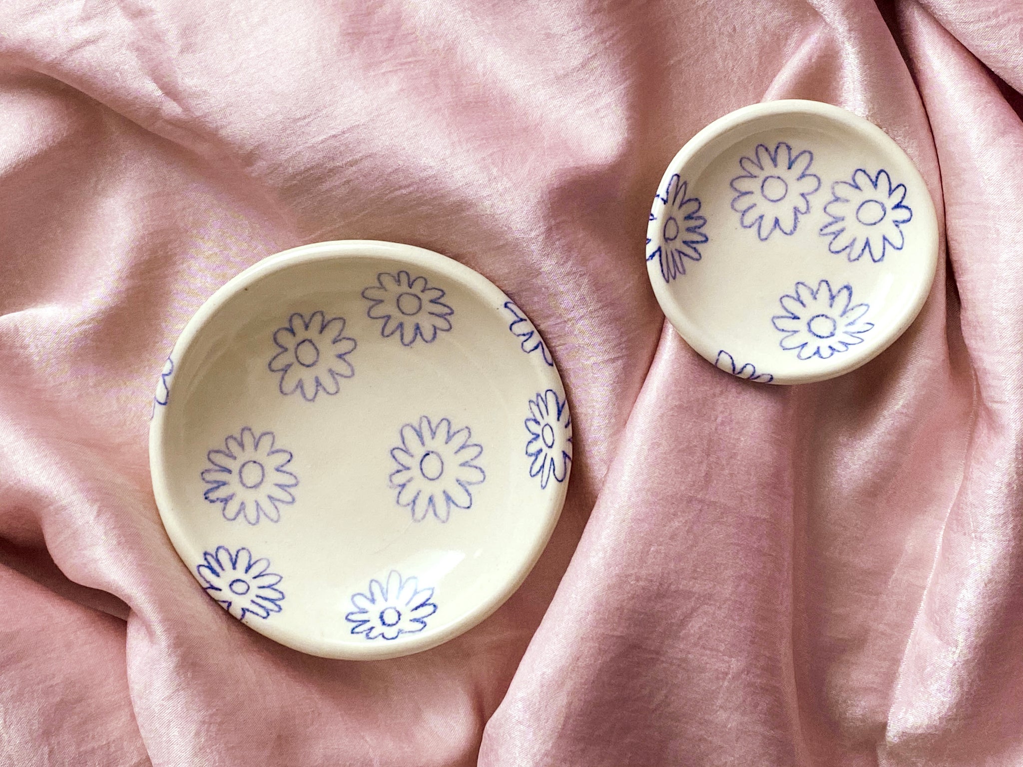 Pre-Order: Trinket Ring Dish - "Daisy" Flower Pattern - Fine Cobalt Blue