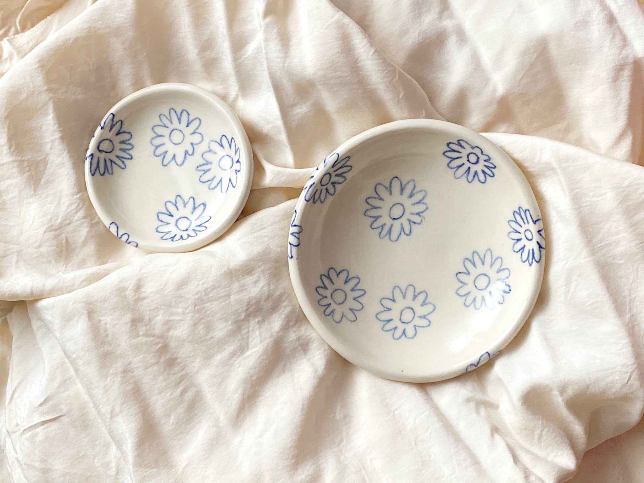 Pre-Order: Trinket Ring Dish - "Daisy" Flower Pattern - Fine Cobalt Blue