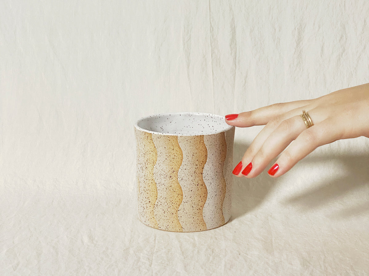 (SECOND) Wavy Cup - Large Pattern - White
